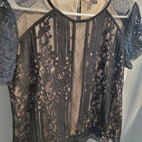 Lacey top - Picture 2 of 2